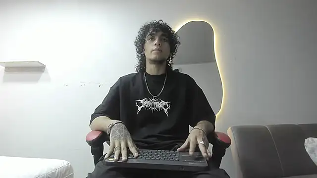 Snapshot of JackesTaylor chatting on 02-02-26, 06:12 JackesTaylor online show from 02-02-26, 06:12