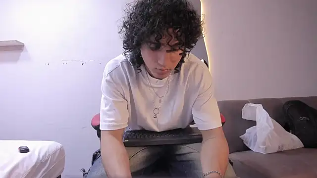 Snapshot of JackesTaylor chatting on 02-06-26, 06:29 JackesTaylor online show from 02-06-26, 06:29