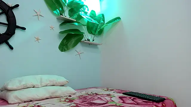 eladyrous98 online show from 09-17-25, 01:24