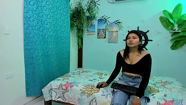 eladyrous98 online show from 10-15-25, 03:34