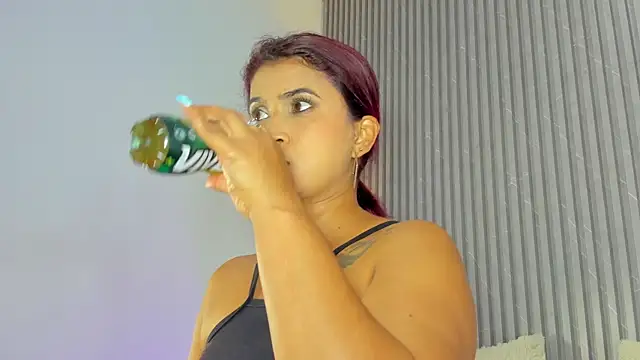 Snapshot of DAFNECOX chatting on 10-10-25, 03:16 DAFNECOX online show from 10-10-25, 03:16