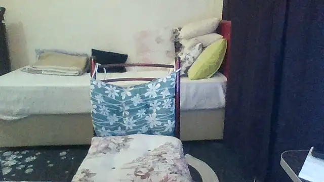 Snapshot of st206boy chatting on 06-24-26, 12:42 st206boy online show from 06-24-26, 12:42