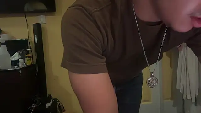 Snapshot of kSwisssxxx chatting on 10-24-25, 02:52 kSwisssxxx online show from 10-24-25, 02:52