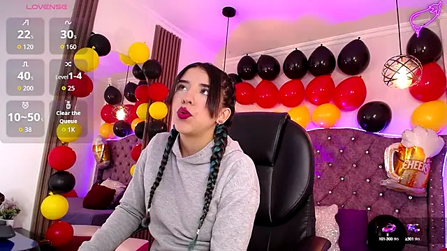 Snapshot of Amara_Davis chatting on 10-04-25, 03:59 Amara Davis online show from 10-04-25, 03:59