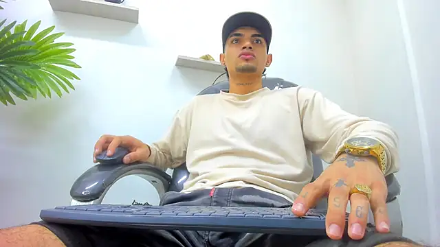 Snapshot of ariess_king chatting on 11-05-25, 04:23 ariess king online show from 11-05-25, 04:23