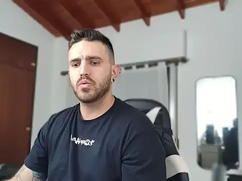 Snapshot of xfeegoox chatting on 09-18-25, 10:01 xfeegoox online show from 09-18-25, 10:01