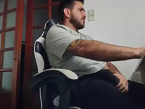 Snapshot of xfeegoox chatting on 02-14-26, 04:42 xfeegoox online show from 02-14-26, 04:42