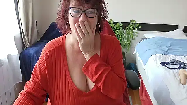 -Curvy- online show from 11-19-25, 09:09