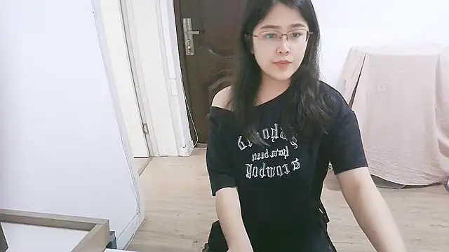 Snapshot of 98bunny chatting on 07-15-26, 02:28 98bunny online show from 07-15-26, 02:28