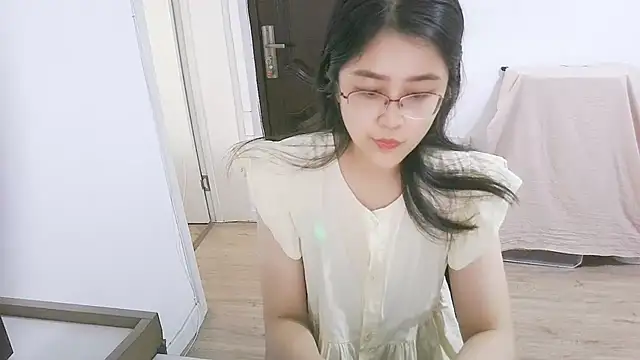 Snapshot of 98bunny chatting on 07-17-26, 02:29 98bunny online show from 07-17-26, 02:29