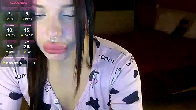 Cassie Pinkkk online show from 10-25-25, 01:18