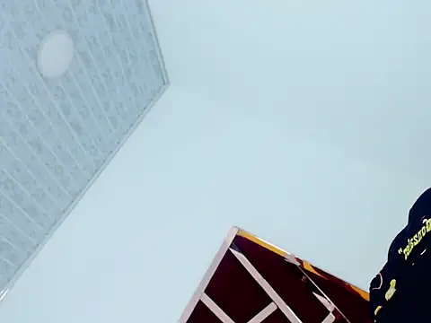 Snapshot of beautiful_taty chatting on 04-12-26, 08:03 beautiful taty online show from 04-12-26, 08:03