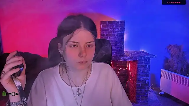 Snapshot of foxy_tease_ chatting on 02-04-26, 12:27 foxy tease online show from 02-04-26, 12:27