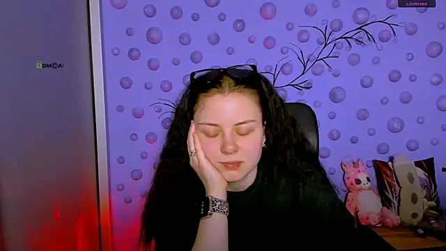 Snapshot of foxy_tease_ chatting on 02-26-26, 08:30 foxy tease online show from 02-26-26, 08:30