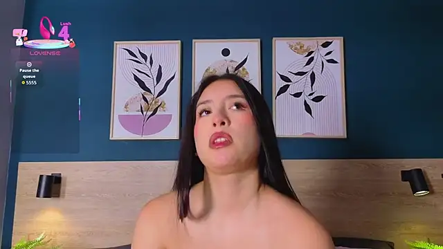 SarahMiler  online show from 11-20-25, 07:46