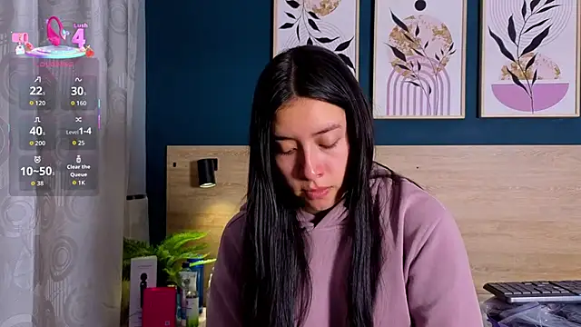 Snapshot of SarahMiler_ chatting on 12-16-25, 08:47 SarahMiler online show from 12-16-25, 08:47