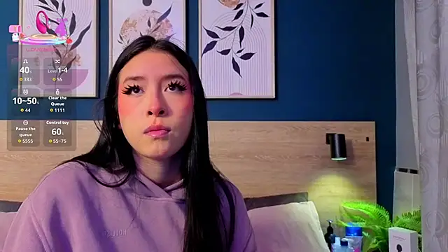 Snapshot of SarahMiler_ chatting on 01-15-26, 03:38 SarahMiler online show from 01-15-26, 03:38