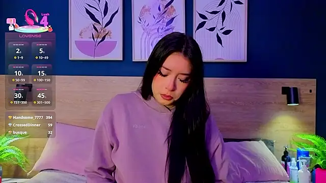 Snapshot of SarahMiler_ chatting on 01-16-26, 01:04 SarahMiler online show from 01-16-26, 01:04