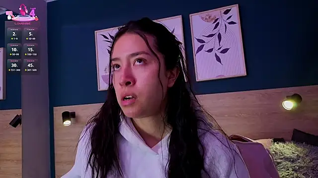 Snapshot of SarahMiler_ chatting on 02-07-26, 11:47 SarahMiler online show from 02-07-26, 11:47