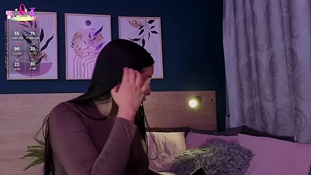 Snapshot of SarahMiler_ chatting on 02-11-26, 11:48 SarahMiler online show from 02-11-26, 11:48