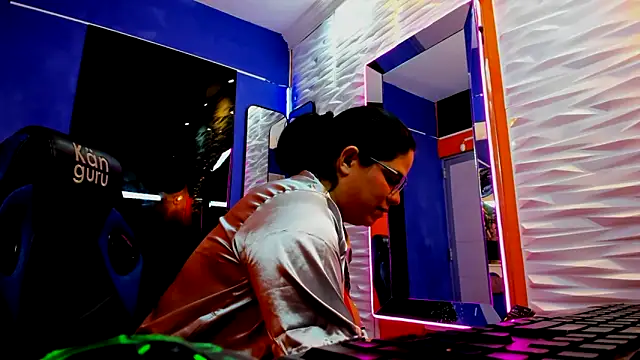 lucia ht online show from 09-09-25, 02:11