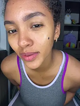 Snapshot of Mia_sweet80 chatting on 10-24-25, 03:25 Mia sweet80 online show from 10-24-25, 03:25