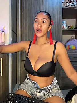 Snapshot of Mia_sweet80 chatting on 11-11-25, 03:17 Mia sweet80 online show from 11-11-25, 03:17