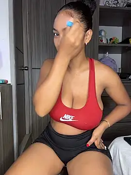 Snapshot of Mia_sweet80 chatting on 11-13-25, 04:00 Mia sweet80 online show from 11-13-25, 04:00