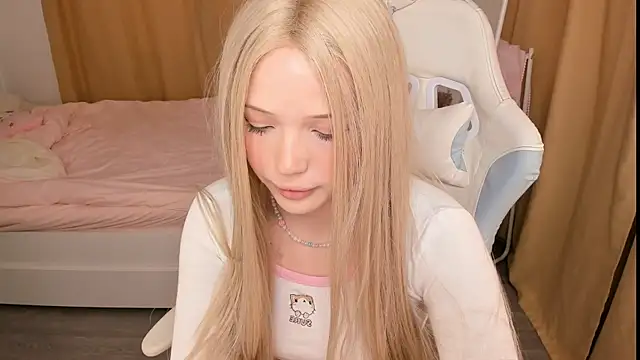 mayyacozyy online show from 04-11-26, 08:18