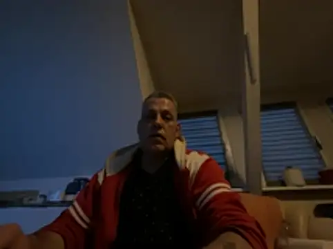 Snapshot of Albatrossen09 chatting on 02-21-26, 04:41 Albatrossen09 online show from 02-21-26, 04:41