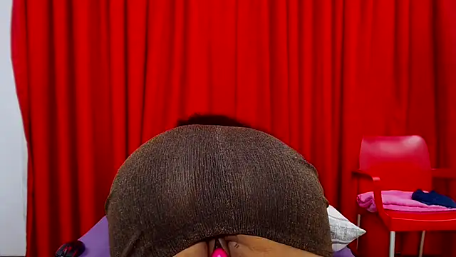 SexyBustyBoobs online show from 12-19-25, 04:14