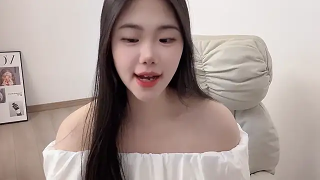 suki-1 online show from 03-12-26, 03:29