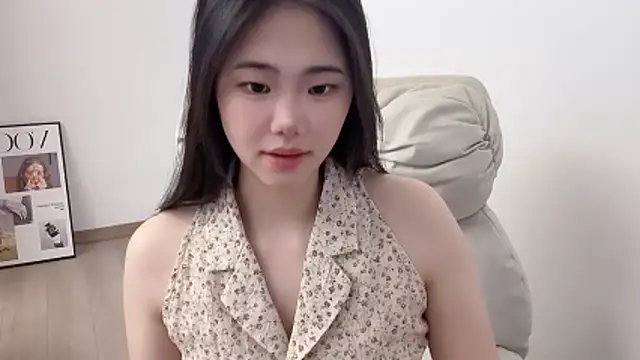 Snapshot of suki-1 chatting on 05-13-26, 08:34 suki-1 online show from 05-13-26, 08:34