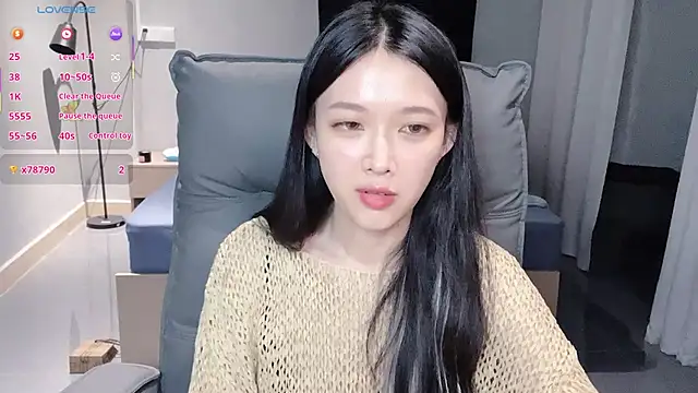 Snapshot of NiNi-baby520 chatting on 10-24-25, 03:52 NiNi-baby520 online show from 10-24-25, 03:52