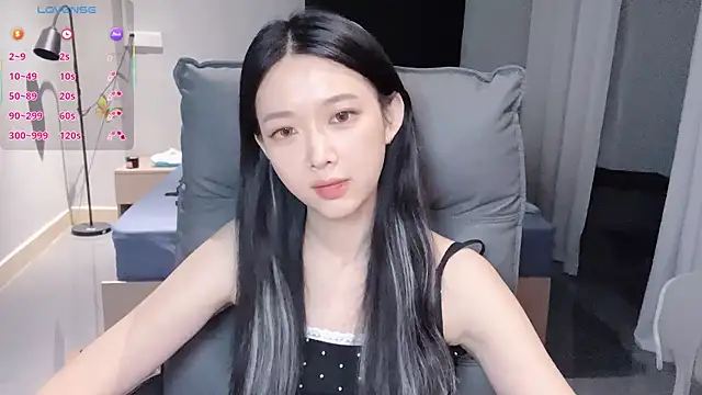 Snapshot of NiNi-baby520 chatting on 10-25-25, 03:40 NiNi-baby520 online show from 10-25-25, 03:40