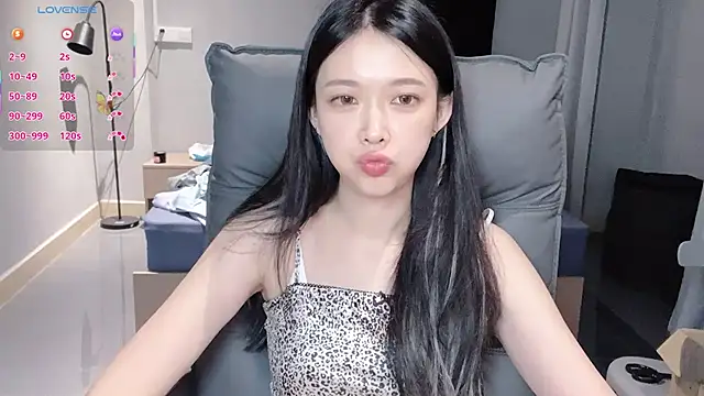 Snapshot of NiNi-baby520 chatting on 11-15-25, 03:30 NiNi-baby520 online show from 11-15-25, 03:30