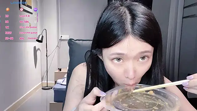 Snapshot of NiNi-baby520 chatting on 11-18-25, 07:35 NiNi-baby520 online show from 11-18-25, 07:35