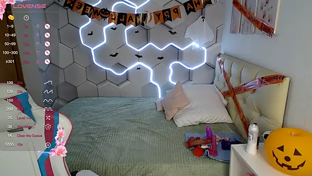 Snapshot of aliicemeow chatting on 11-02-25, 09:11 aliicemeow online show from 11-02-25, 09:11