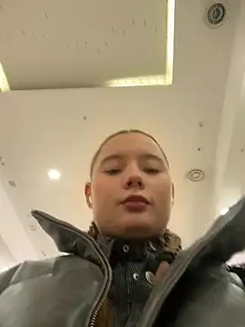 StephanieMur online show from 11-11-25, 03:50