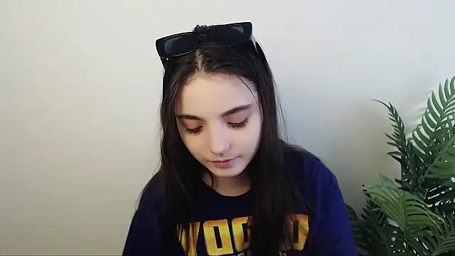 Sun Shine   online show from 10-18-25, 07:09