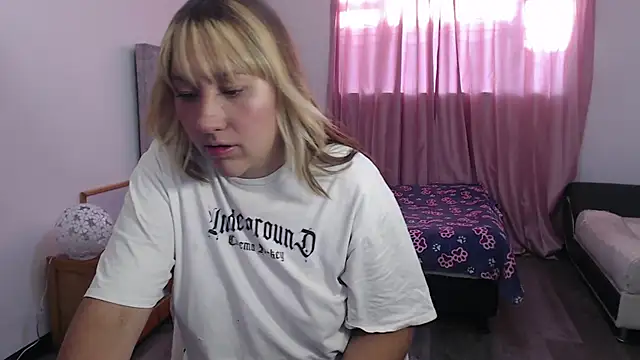 Aiimee hills online show from 09-15-25, 10:21