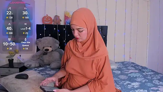 Snapshot of Dana-Alabi chatting on 11-24-25, 12:49 Dana-Alabi online show from 11-24-25, 12:49