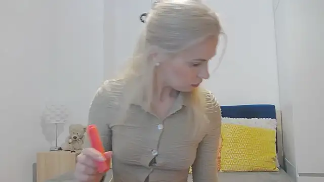 Lika Soul online show from 10-21-25, 03:24