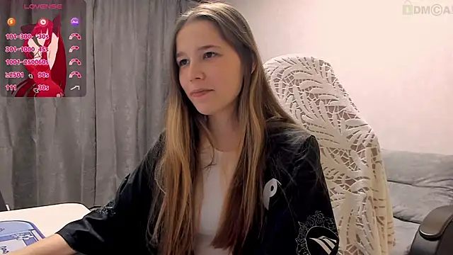 Snapshot of ValerieBubbles chatting on 12-14-25, 07:07 ValerieBubbles online show from 12-14-25, 07:07