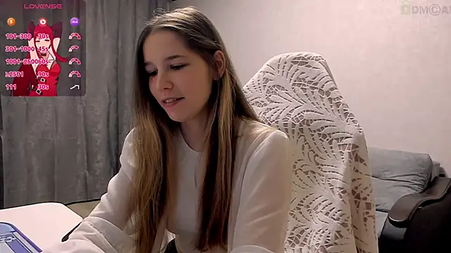 Snapshot of ValerieBubbles chatting on 12-19-25, 08:27 ValerieBubbles online show from 12-19-25, 08:27