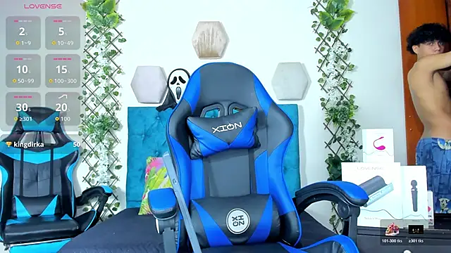 Snapshot of _taylor_black chatting on 10-30-25, 11:16  taylor black online show from 10-30-25, 11:16