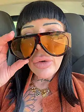 ASSERINAAA online show from 04-17-26, 09:56