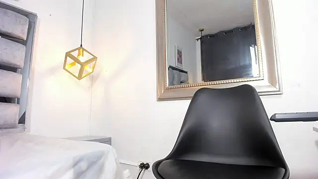 Snapshot of lianfox_ chatting on 10-24-25, 12:34 lianfox online show from 10-24-25, 12:34