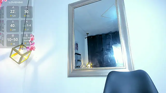 Snapshot of lianfox_ chatting on 10-31-25, 12:50 lianfox online show from 10-31-25, 12:50