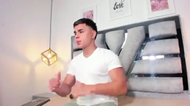 lianfox  online show from 03-21-26, 12:21